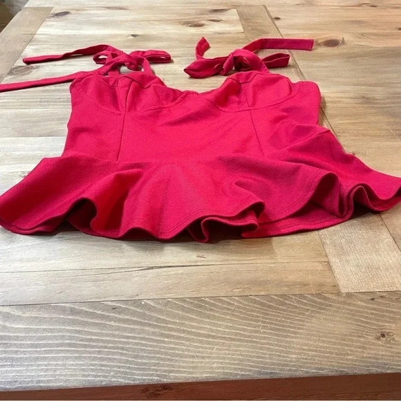 Urban Outfitters Large Red Tie Spaghetti Strap Crop Top Fitted Bust Large EUC - Picture 4 of 8